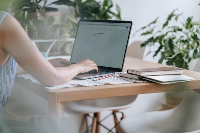 Secrets to Choosing Between Multiple Scholarships