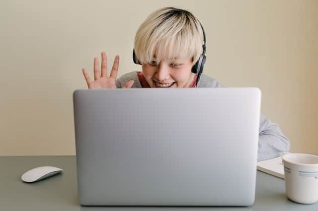 How to take your employee training & development online