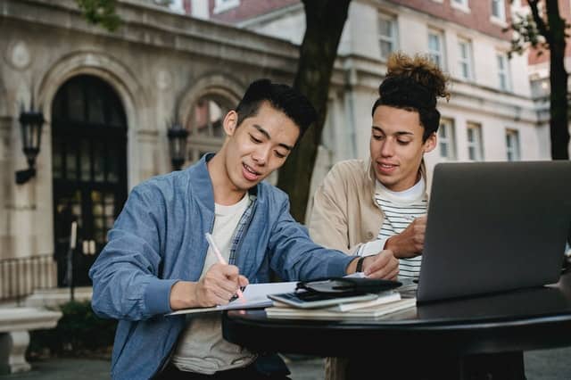 8 Ultimate Tips To Increase User Engagement For Your LMS