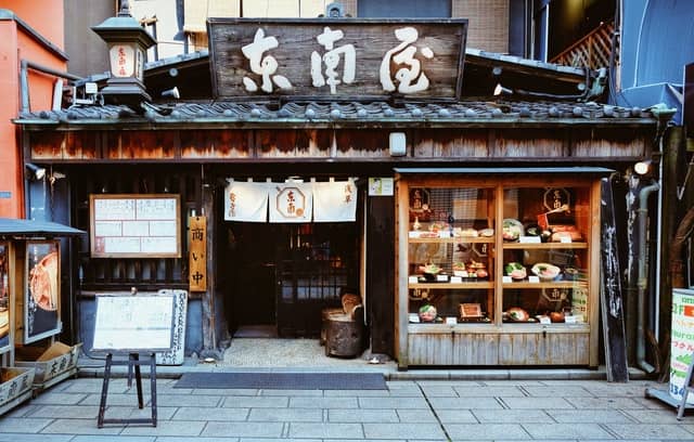 Teaching Japanese Online: A Step-By-Step Guide