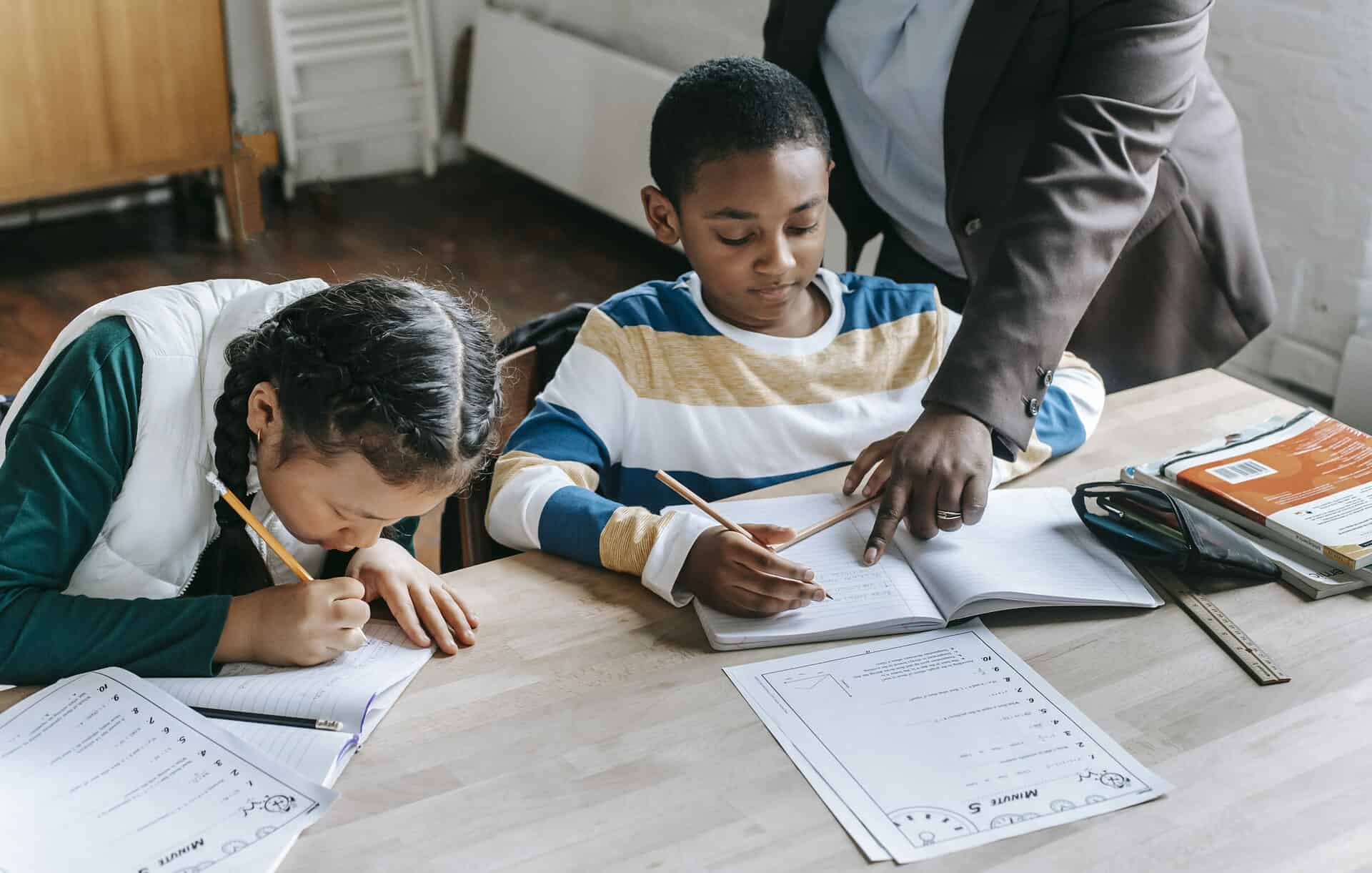 What are the Advantages and Disadvantages of Home Tuition Nowadays?
