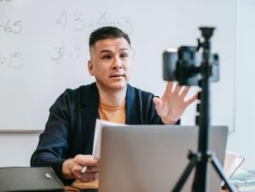 How to Facilitate Inquiry-Based Learning through your Online Course?