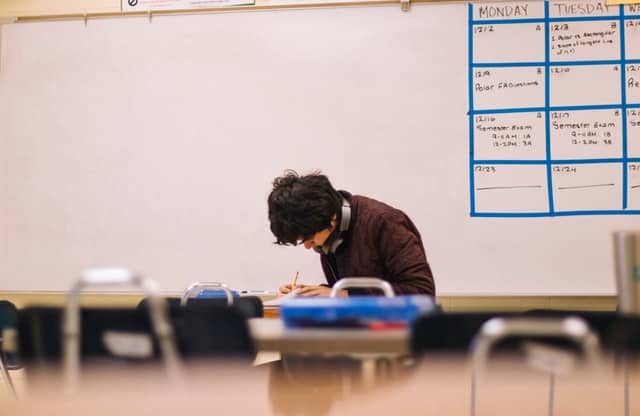 Becoming a High School Tutor: How to Set a Reasonable Rate and Schedule Your Tutoring Sessions