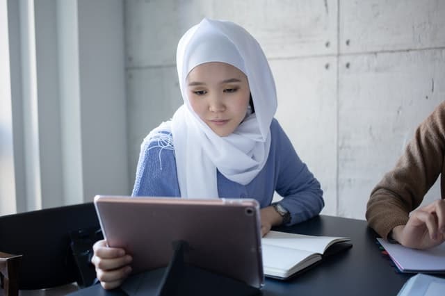 Interactivity in eLearning: The Levels and Benefits