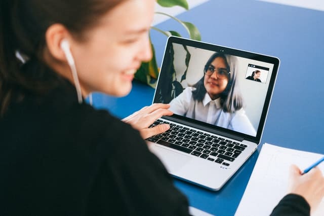 8 Tips To Produce Microlearning Videos For eLearning