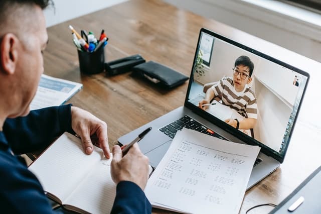 Where can I find an online tutor for free?