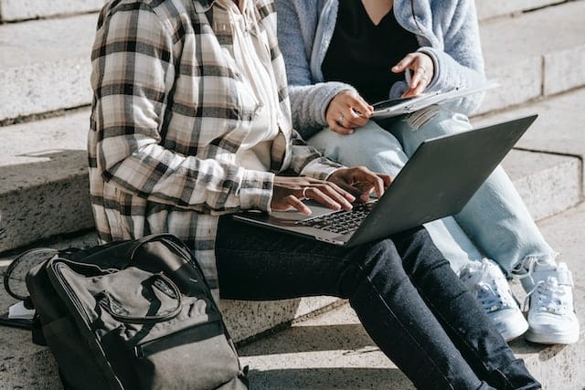 Group Study ‒ The Pros and Cons