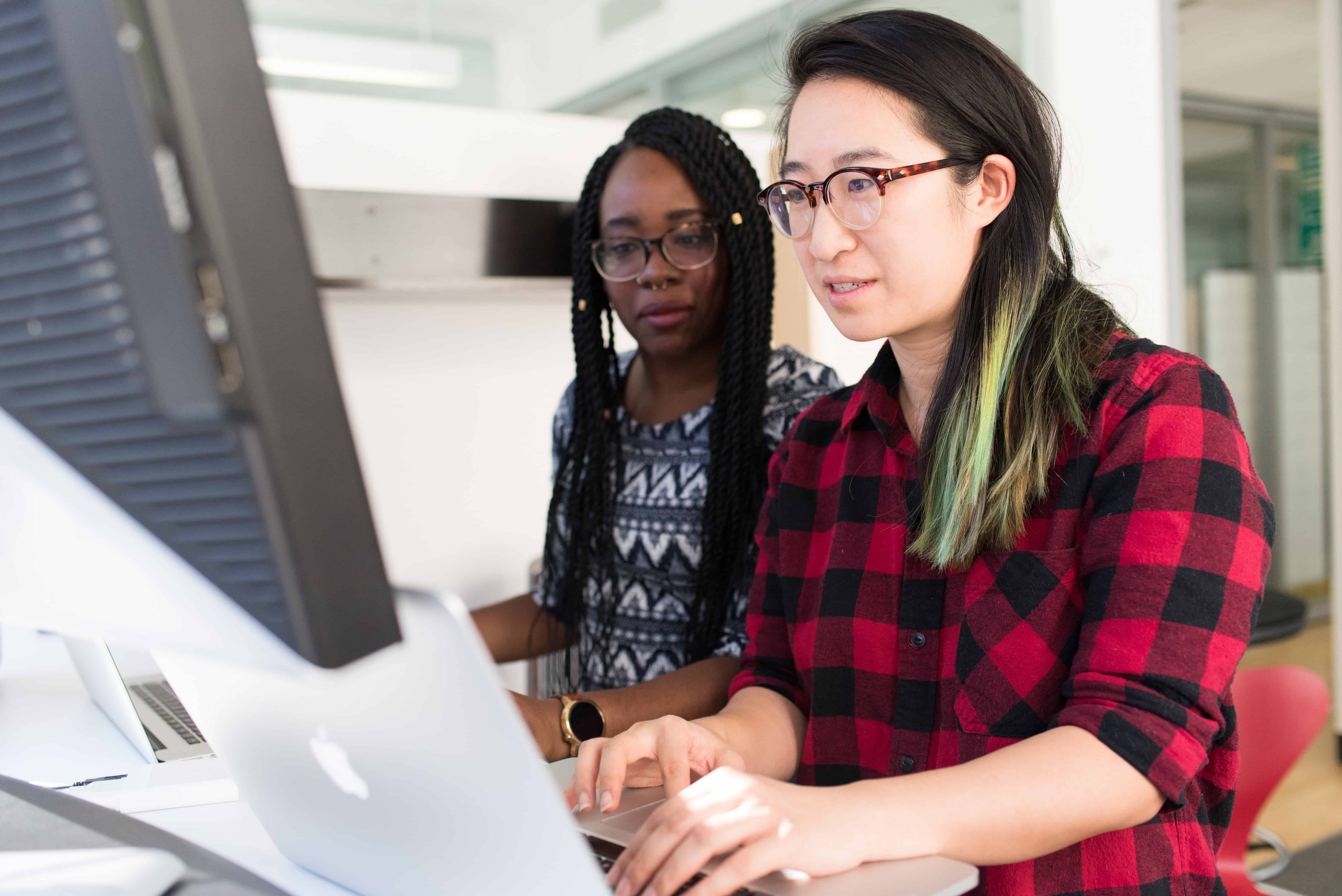 adult coding collaborate 1181472