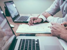 Simple Tips for Students Aiming for a Career in Finance 1