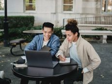 The Learning and Forgetting Curve: How to Make eLearning Memorable The Learning and Forgetting Curve: How to Make eLearning Memorable