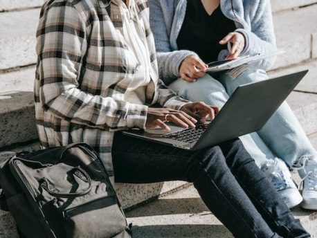 Group Study ‒ The Pros and Cons Group Study ‒ The Pros and Cons