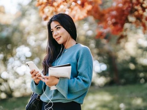 Benefits of Mobile Learning in Distance Education