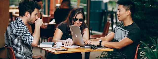 How to Build Remote Training Courses for Better Employee Engagement