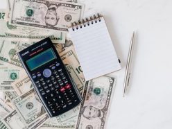 Should you study for a Bachelor’s Degree in Accounting or Finance?