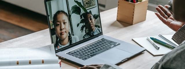 Bimbel Online Vs. Bimbel Offline, Mana yang Lebih Bagus?