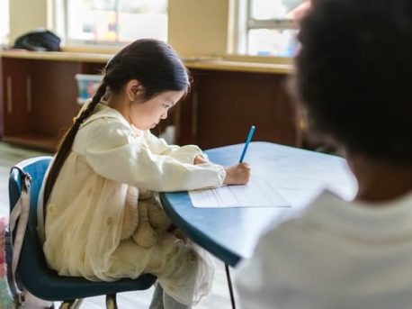 Apa yang harus dilakukan guru untuk membuat siswanya termotivasi dalam belajar? Apa yang harus dilakukan guru untuk membuat siswanya termotivasi dalam belajar?