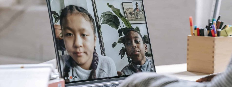 Top 6 Tips For Using Videos In Your eLearning Courses Top 6 Tips For Using Videos In Your eLearning Courses